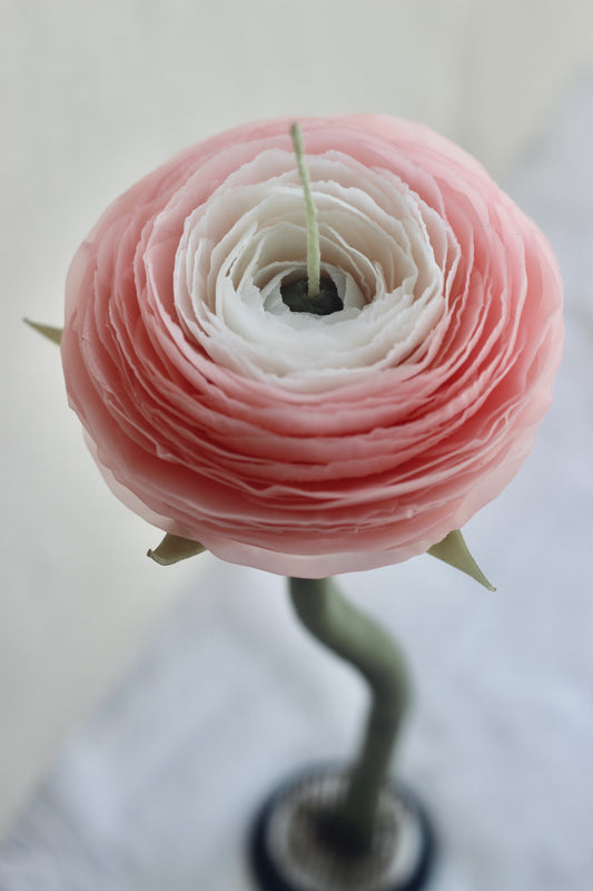 Flower Candle, Flower Candle on a stem, Handmade candle, Handcrafted candles, Gifts. Premium Candles, Luxury Candles, close look, detail